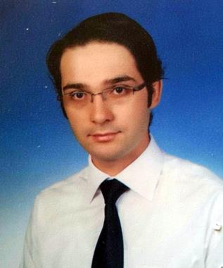 Asansör boşluğuna düşen doktor hayatını kaybetti